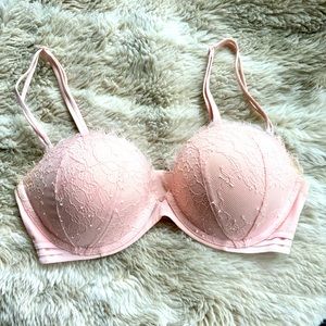 Victoria’s Secret Very Sexy Push Up Bra in Light Pink Lace - 34C